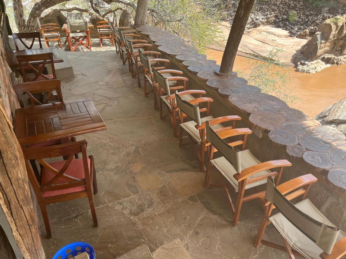 Lion'S Cave Camp, Samburu Villa Archers Post Eksteriør bilde
